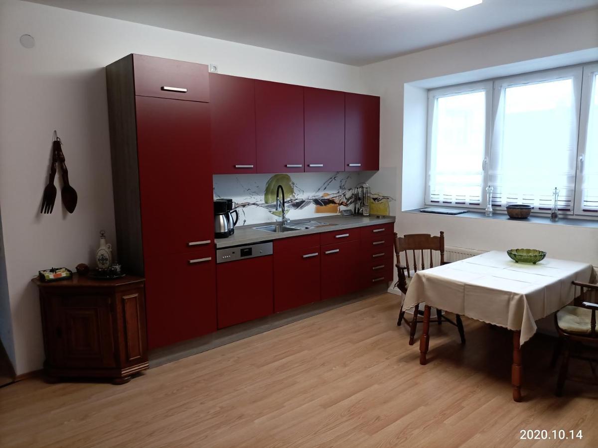 Apartment O3 - Gehobene 6-Zimmer Wohnung 175Qm Fuer 1-7 Personen 2X Dz 3X Ez Grafenwohr Eksteriør bilde